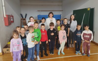 Prvi put u školi / Први пут у школи